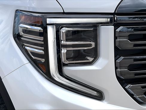 Used 2024 GMC Sierra 1500 Denali Ultimate AWD/4WD image 34