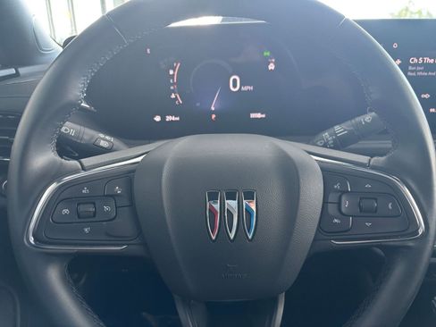 Used 2025 Buick Envista Sport Touring image 28