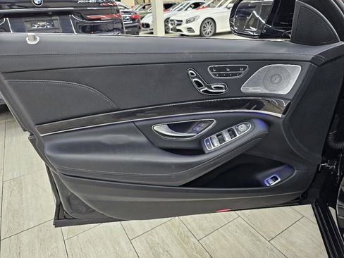 Used 2017 Mercedes-Benz S 550 Sedan image 40
