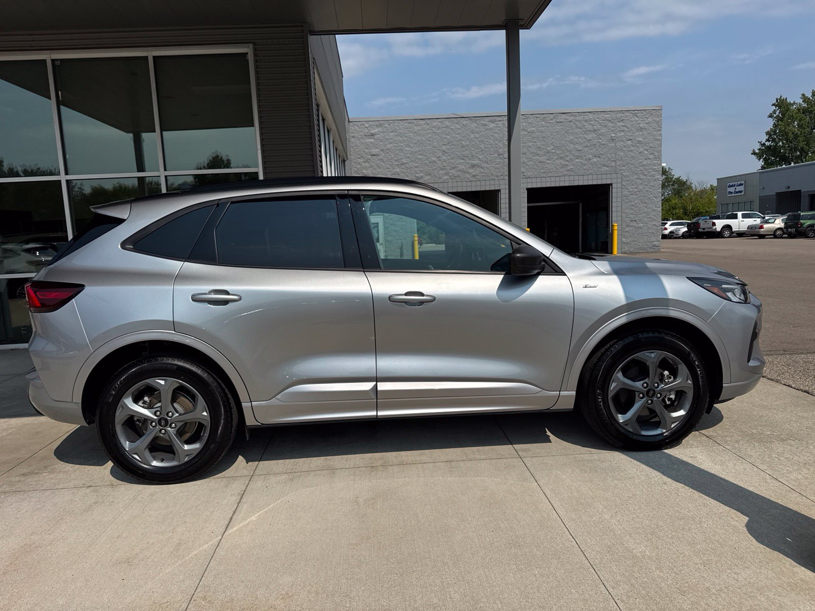 Certified 2024 Ford Escape ST-Line w/ Tech Pack #1 AWD/4WD image 9