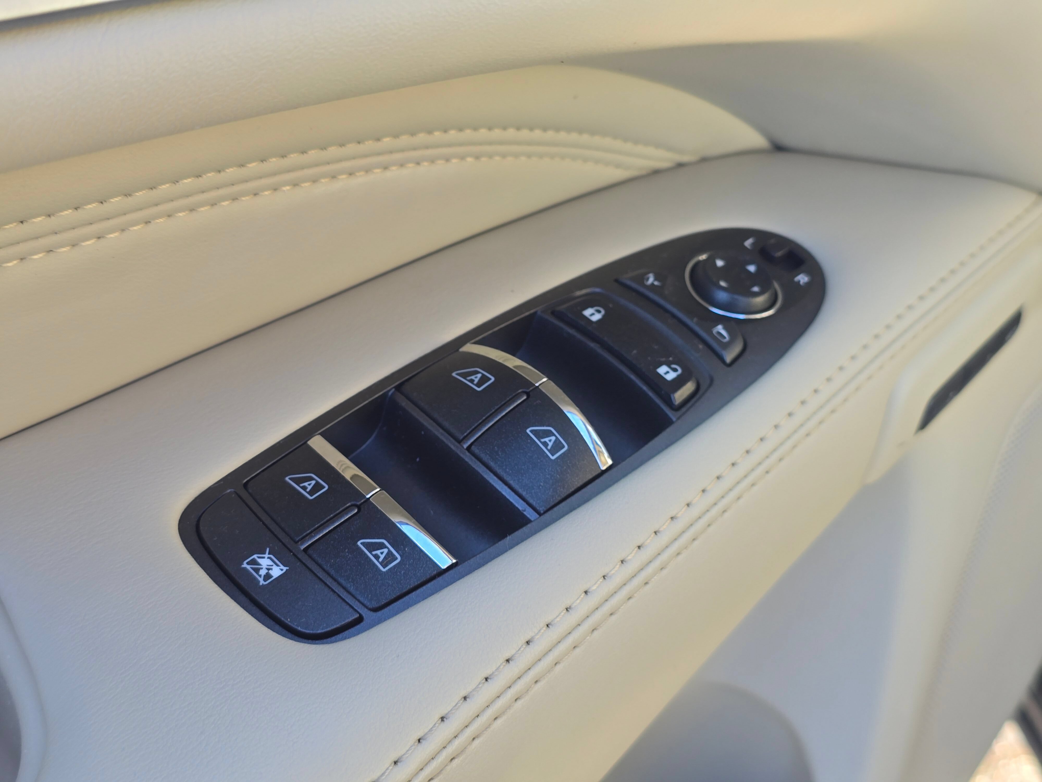 Used 2014 INFINITI QX60 Luxe w/ Premium Plus Package AWD/4WD image 24