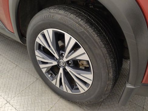 Used 2021 Nissan Rogue SV image 31