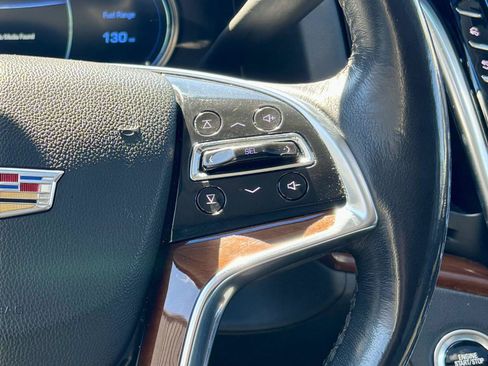 Used 2019 Cadillac Escalade Luxury AWD/4WD image 25