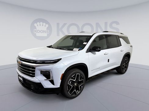 New 2026 Chevrolet Traverse High Country FWD image 1