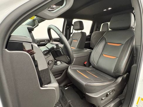 Used 2024 GMC Sierra 1500 AT4 w/ AT4 Premium Package AWD/4WD image 18
