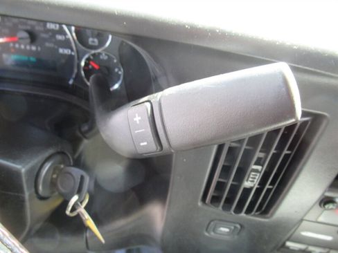 Used 2014 Chevrolet Express 2500 image 30