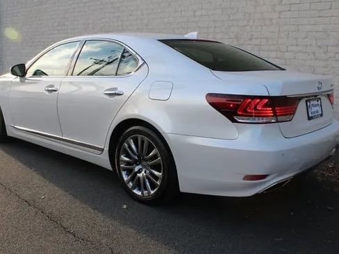 Used 2016 Lexus LS 460 AWD image 11