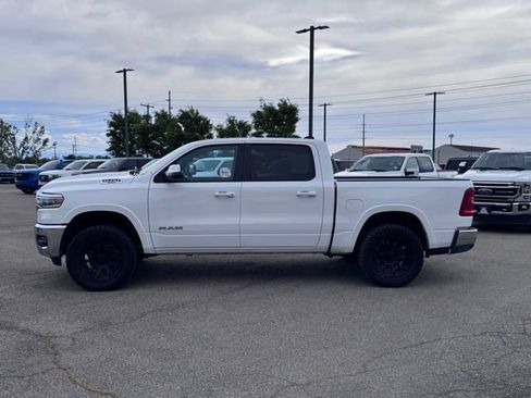 Used 2025 RAM 1500 Laramie AWD/4WD image 38