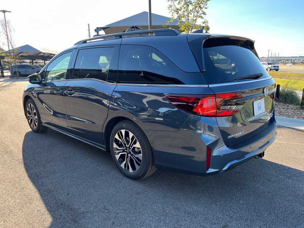 New 2027 Honda Odyssey Elite image 4