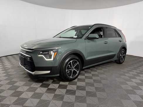 Used 2023 Kia Niro EX image 4
