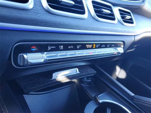 Used 2022 Mercedes-Benz GLS 450 4MATIC image 28