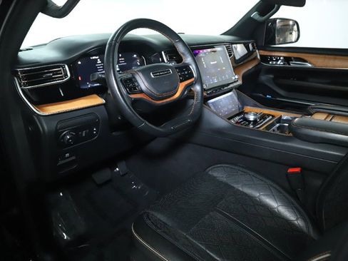 Used 2024 Jeep Grand Wagoneer Series III w/ HD Trailer Tow Package AWD/4WD image 21
