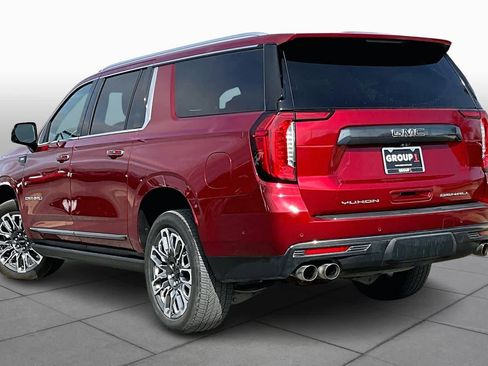 Used 2023 GMC Yukon XL Denali Ultimate image 12