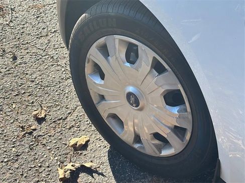 Used 2019 Ford Transit Connect XL image 10