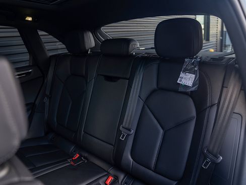 Certified 2026 Porsche Macan S AWD/4WD image 21