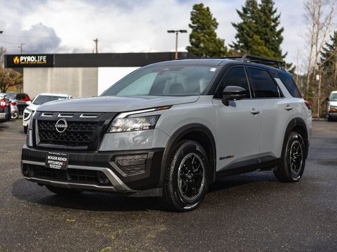 Used 2023 Nissan Pathfinder Rock Creek image 5