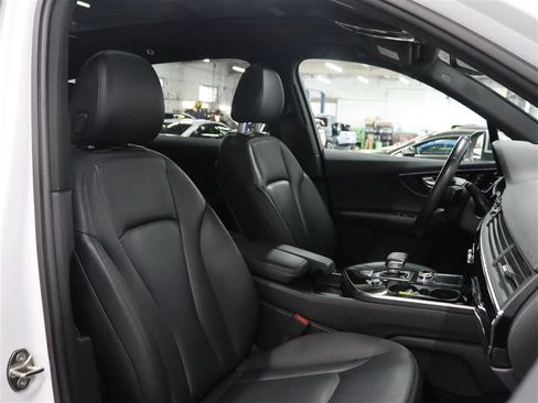 Used 2018 Audi Q7 3.0T Premium Plus AWD/4WD image 32