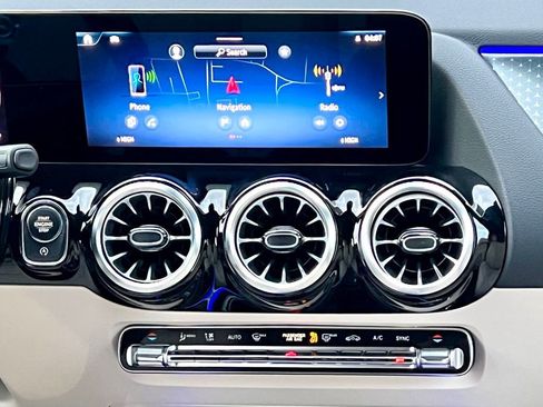 Certified 2025 Mercedes-Benz GLA 250 4MATIC image 20