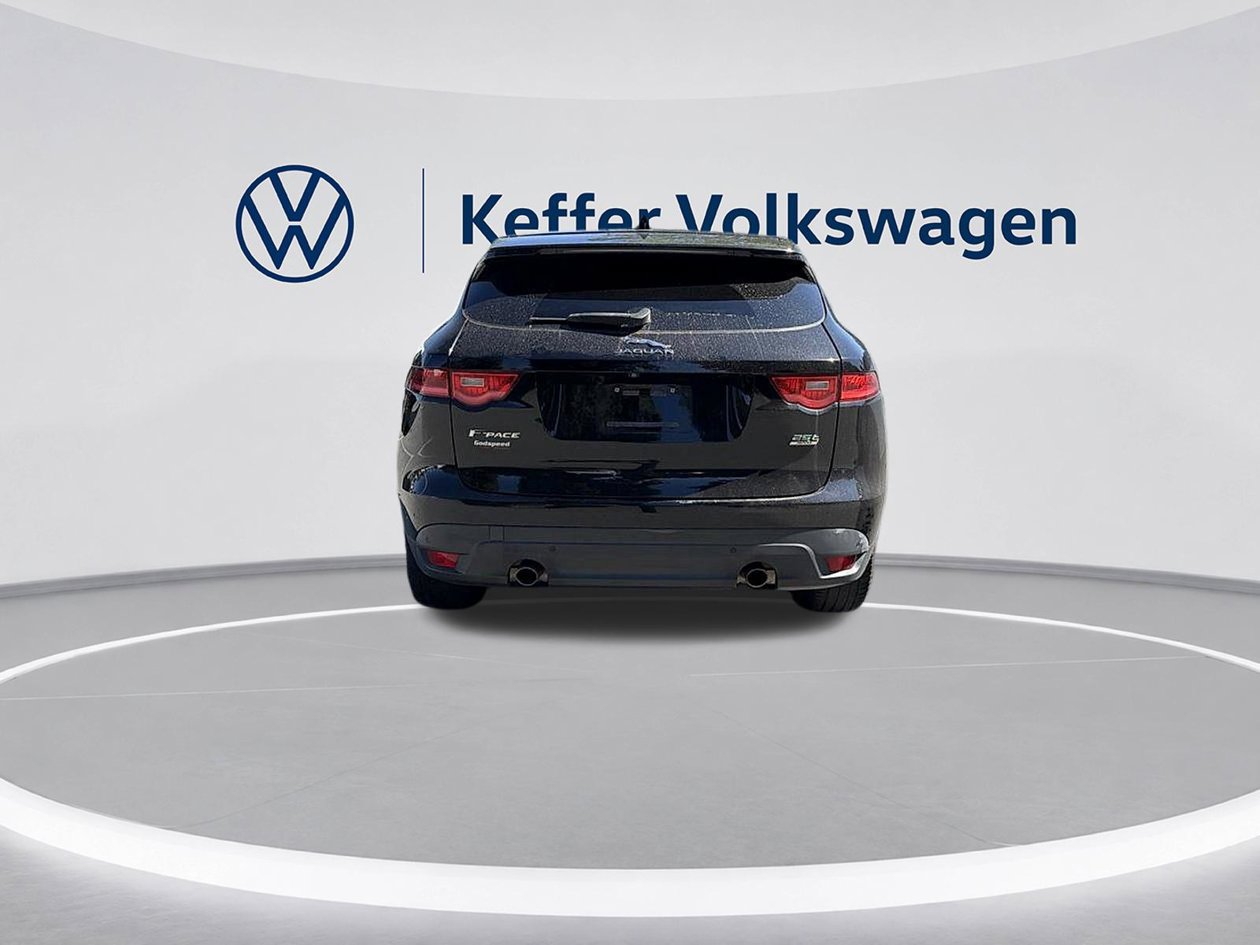 Used 2019 Jaguar F-PACE AWD/4WD image 2
