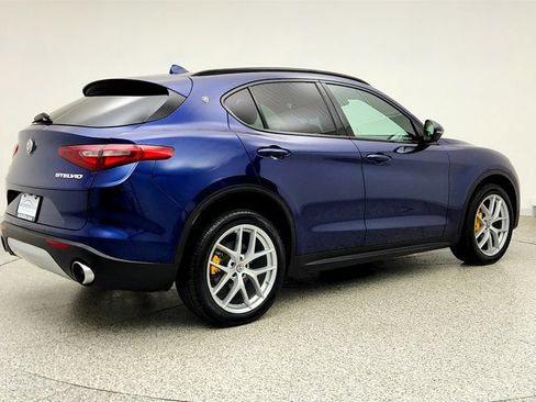 Used 2019 Alfa Romeo Stelvio Ti Sport w/ Quick Order Package 22S Sport AWD/4WD image 5
