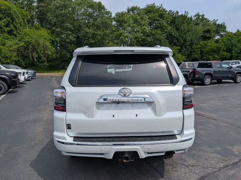 Used 2024 Toyota 4Runner Limited AWD/4WD image 6