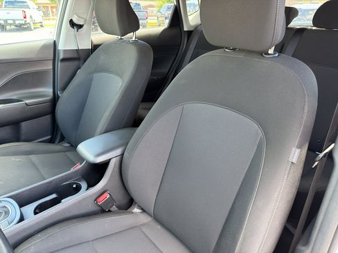 Used 2025 Hyundai Kona SEL FWD image 21