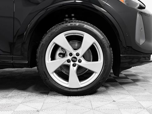 New 2025 Audi Q5 Premium w/ Convenience Package image 9