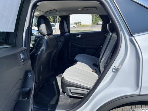 New 2025 Ford Escape SE w/ PHEV Premium Package image 12