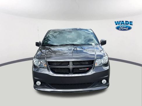 Used 2019 Dodge Grand Caravan SXT w/ Blacktop Package image 2