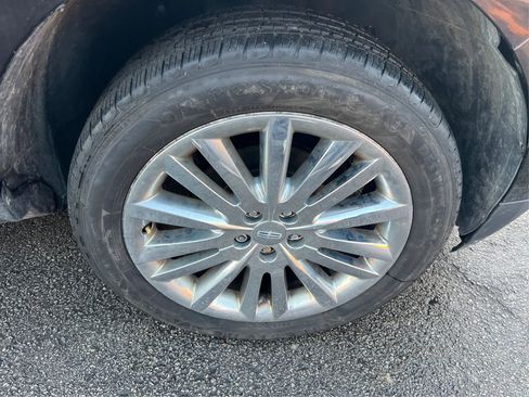 Used 2013 Lincoln MKX AWD image 24