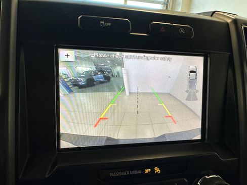 Used 2018 Ford F150 XLT w/ Equipment Group 302A Luxury image 21