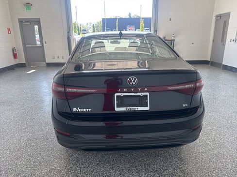 New 2026 Volkswagen Jetta SE image 3