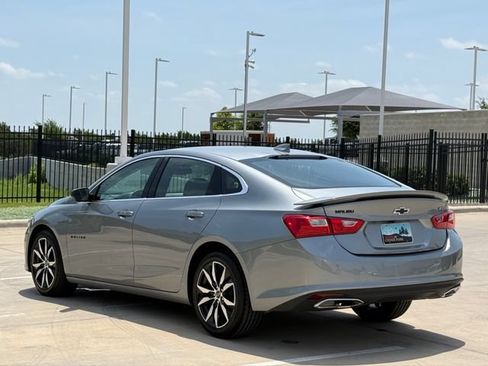 Used 2025 Chevrolet Malibu RS FWD image 7