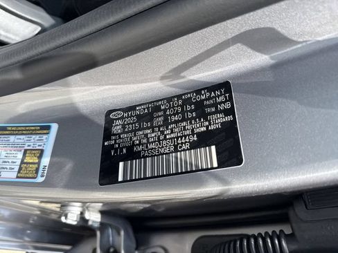 New 2025 Hyundai Elantra SEL FWD image 28