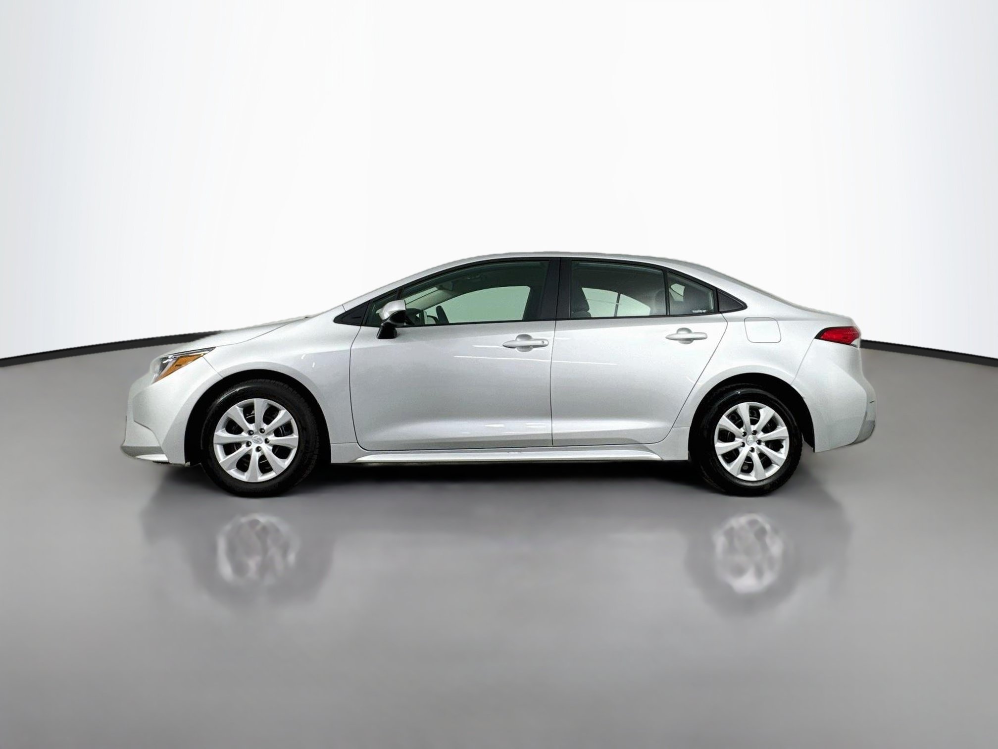 Certified 2026 Toyota Corolla LE FWD image 4