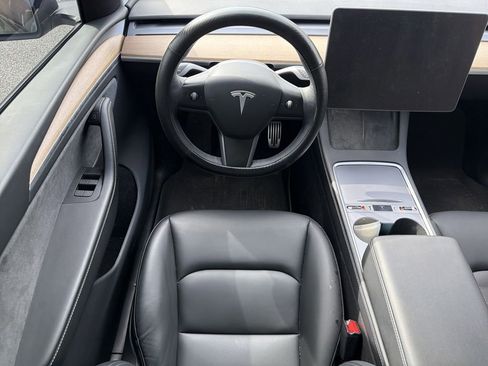 Used 2024 Tesla Model Y Long Range image 16