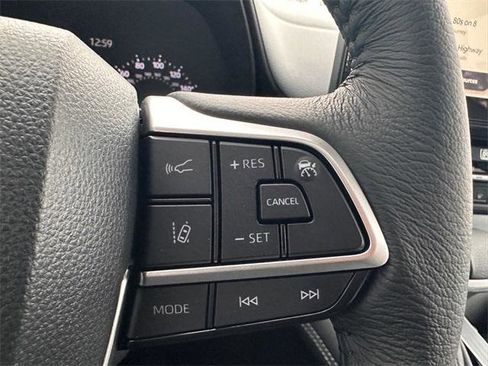 Certified 2025 Toyota Sienna XLE image 20