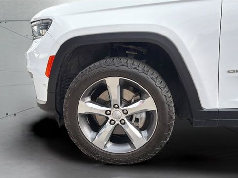 Used 2021 Jeep Grand Cherokee L Limited w/ Luxury Tech Group II AWD/4WD image 35