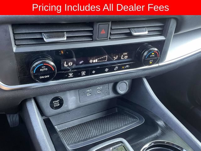 Used 2024 Nissan Rogue SV AWD/4WD image 32