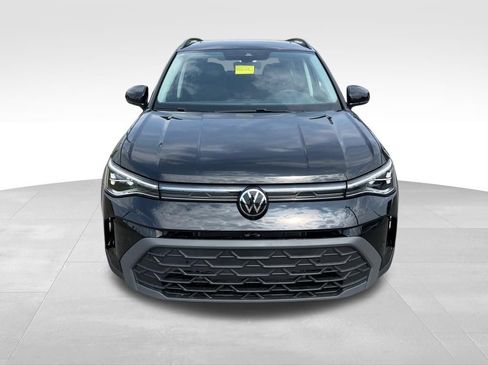 New 2026 Volkswagen Taos SE FWD image 3