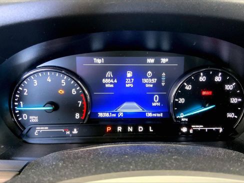 Used 2021 Ford Explorer Limited w/ Equipment Group 301A RWD image 18
