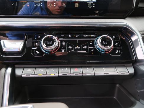 New 2026 GMC Sierra 1500 Denali image 17