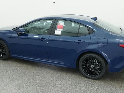 New 2026 Toyota Camry SE image 4