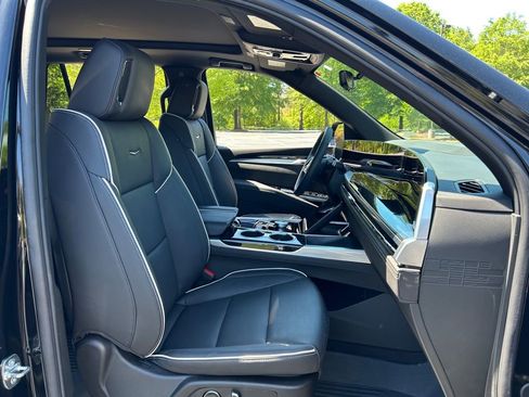 Used 2025 Cadillac Escalade Sport w/ Touring Package AWD/4WD image 61
