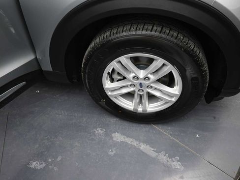 Used 2023 Ford Explorer XLT w/ Equipment Group 202A image 10