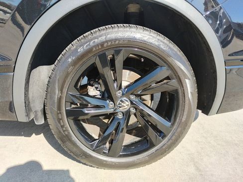 Used 2024 Volkswagen Tiguan SE R-Line image 26