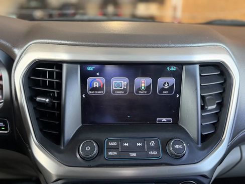 Used 2017 GMC Acadia Denali w/ Technology Package AWD/4WD image 33