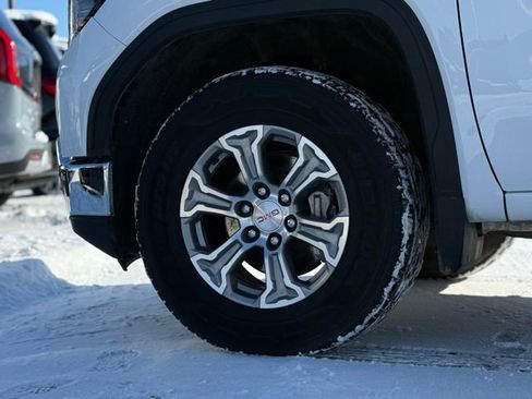 Used 2023 GMC Sierra 1500 SLE w/ X31 Off-Road Package image 41