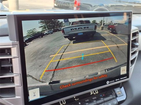 Used 2022 Toyota Tundra Limited image 17