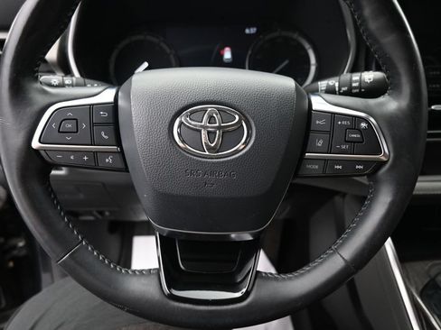 Used 2020 Toyota Highlander Limited AWD/4WD image 16